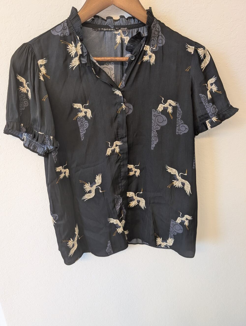 Tahari Airflow Black w Crane print blouse Sz S/P